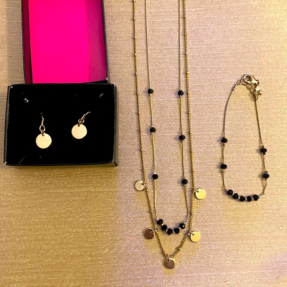 Avon Set Necklace Earrings and Bracelet “Daily Perfection” Jewelry